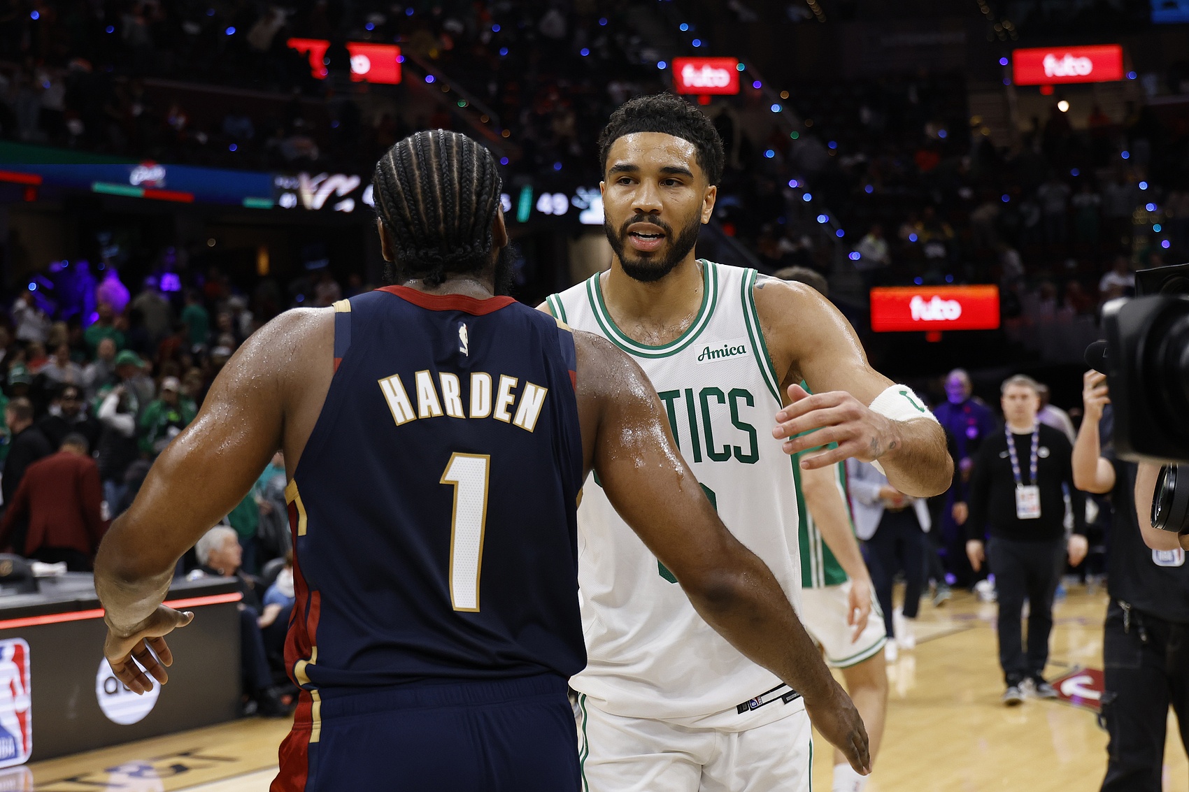 旺财28官方网站-东部2号种子争夺战白热化！凯尔特人领跑 尼克斯&amp;骑士紧随其后